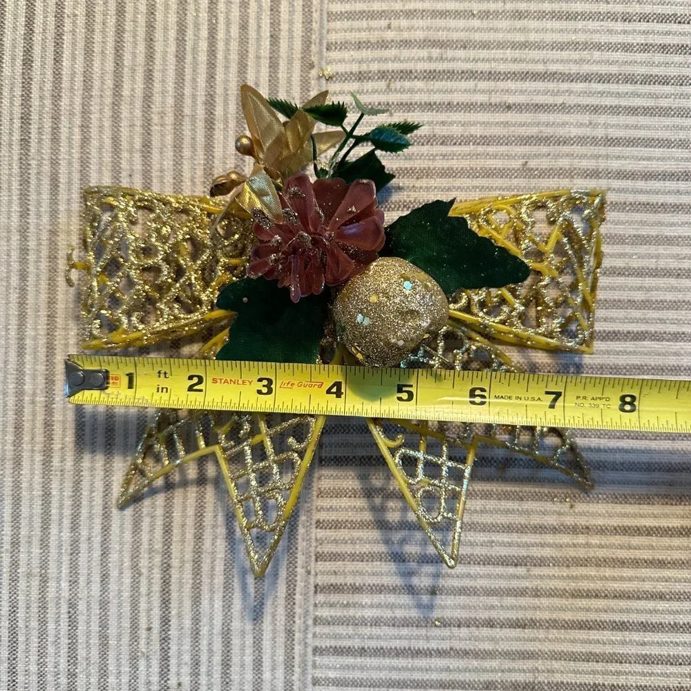 Gold Glittery Christmas Bows